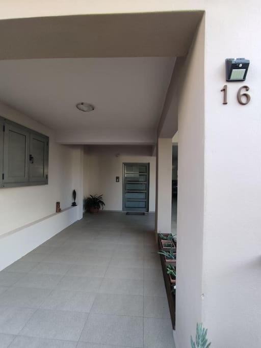 Modern Apartment Near Airport, Port & Beach Nea Alikarnassos Exterior photo